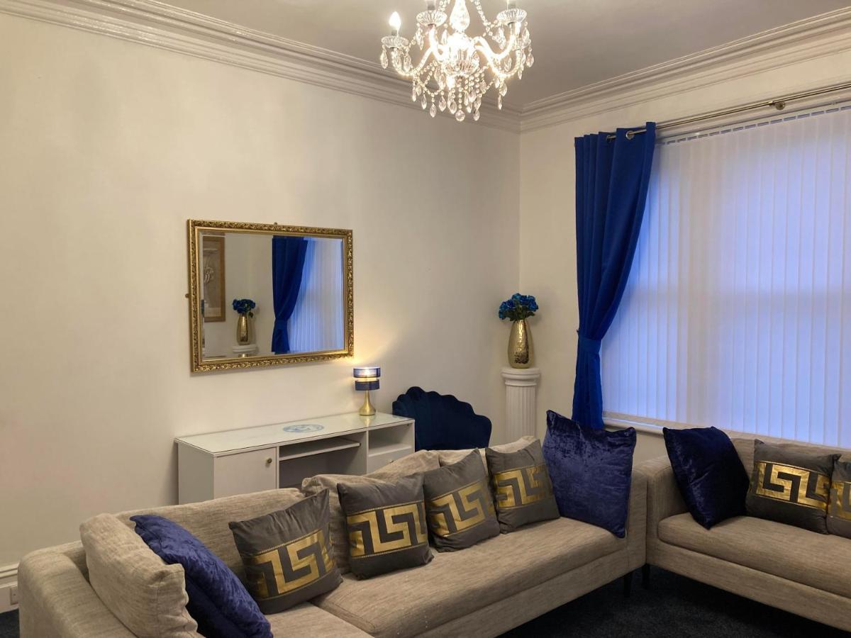 Agapi Apartment - Sea View Sleeps Ten Блэкпул Экстерьер фото